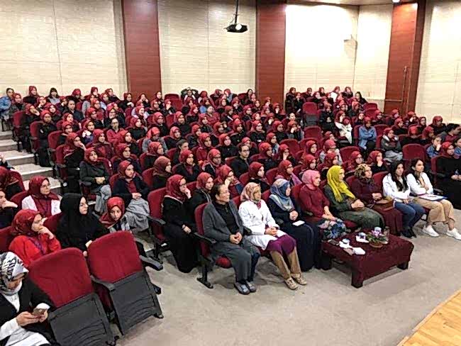 06.05.2018 - Her Okulda 1 Sergi, 1 Seminer 5. Etkinlik Halil Türkkan Kız AİHL Seminer