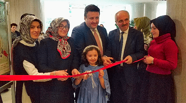 Ebru Çocuk Sınıfı Öğrencimiz Aslıhan Sam'ın İlk Sergisi